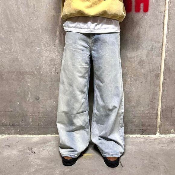 BLEACH WASH WIDE LEG BAGGY DENIM WAIST 28 MODELED